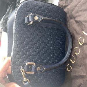 Gucci cross body bag
